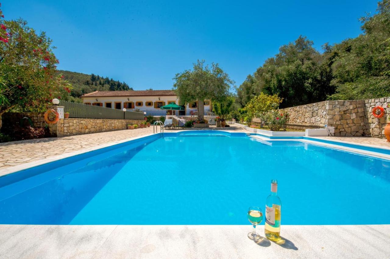 Livadi Studios With Pool Λάκκα Εξωτερικό φωτογραφία