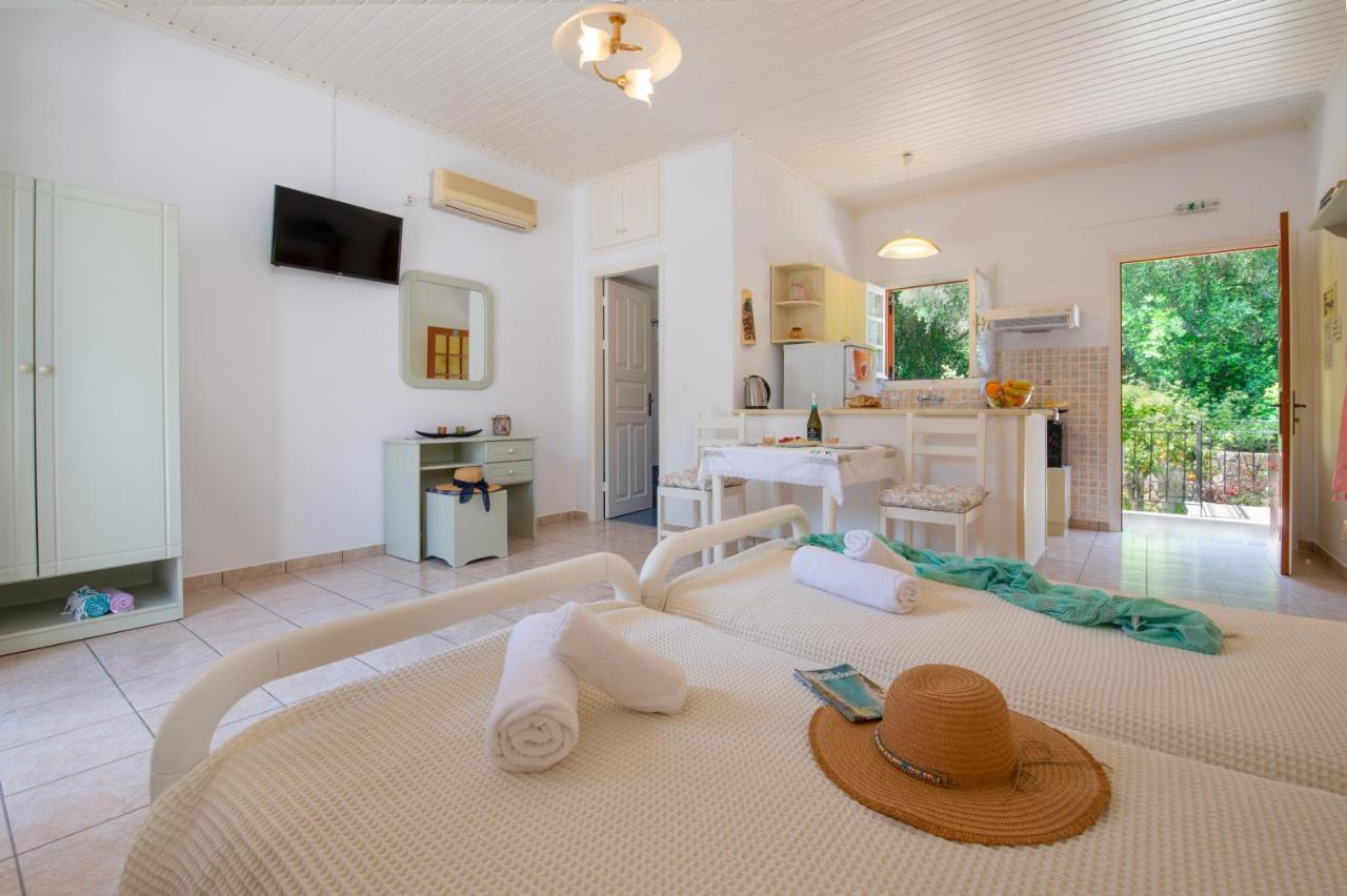 Livadi Studios With Pool Λάκκα Εξωτερικό φωτογραφία