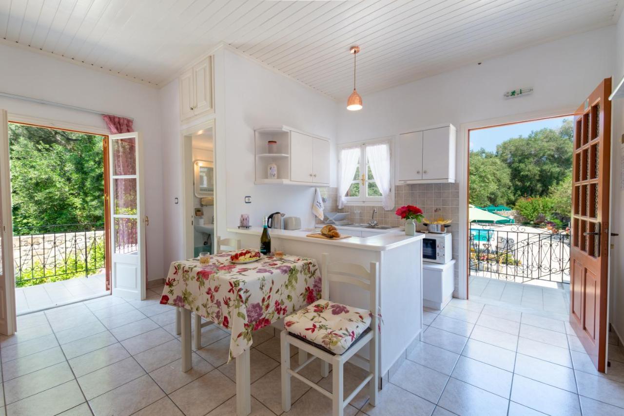 Livadi Studios With Pool Λάκκα Εξωτερικό φωτογραφία